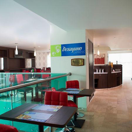 Holiday Inn Express & Suites Queretaro By Ihg Exteriör bild
