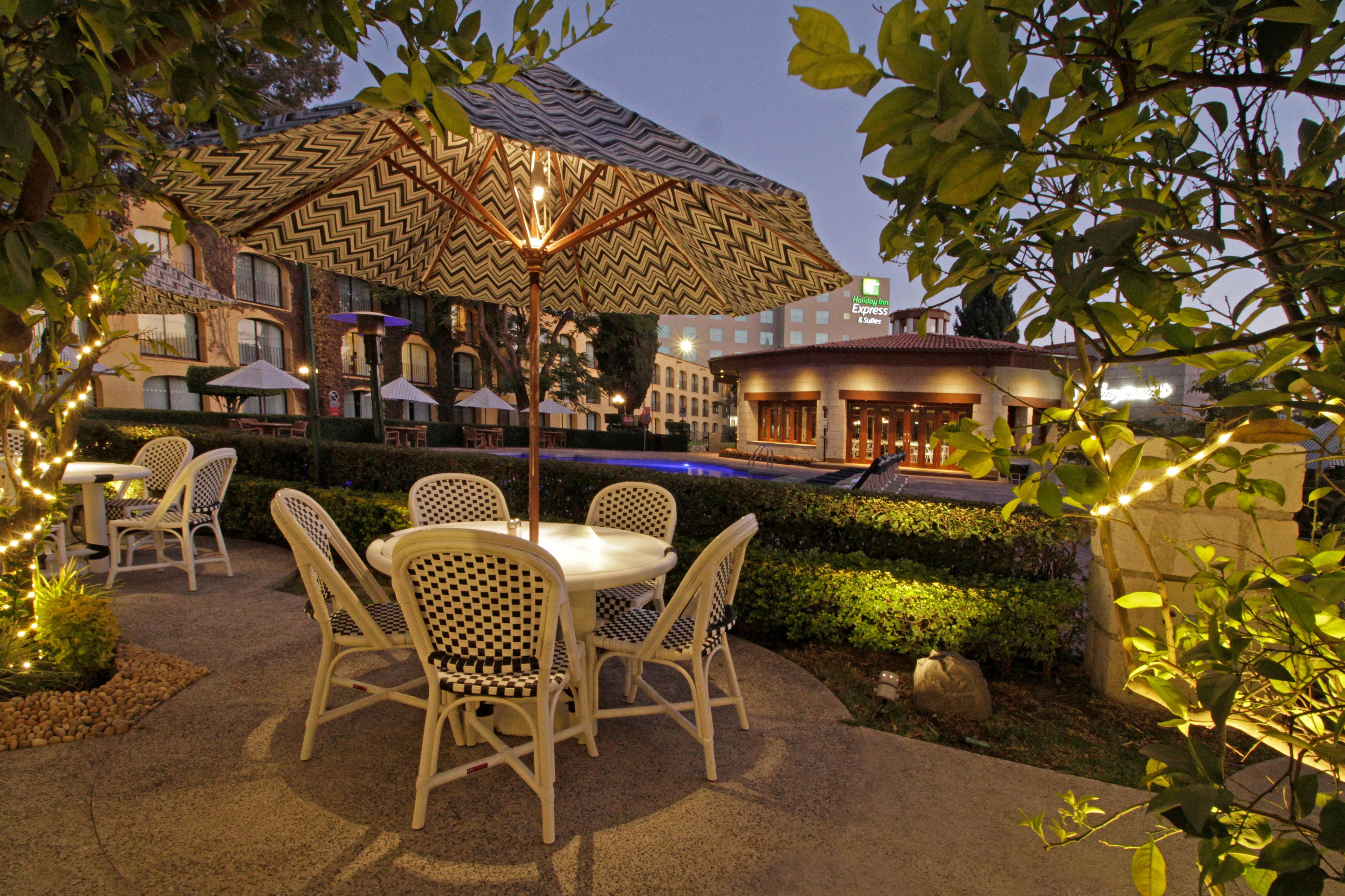 Holiday Inn Express & Suites Queretaro By Ihg Exteriör bild