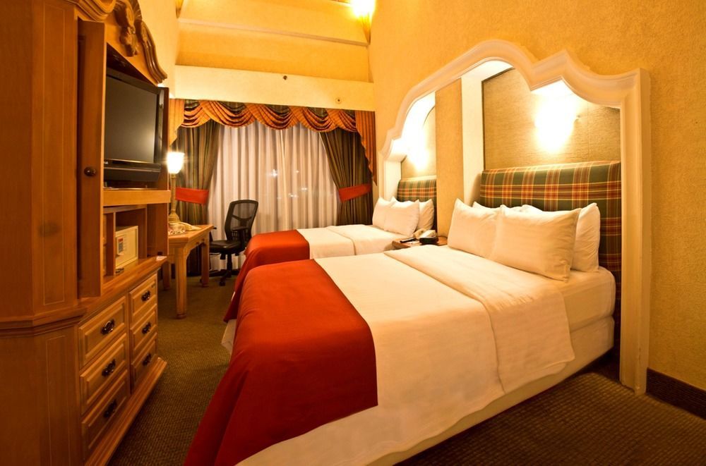Holiday Inn Express & Suites Queretaro By Ihg Exteriör bild