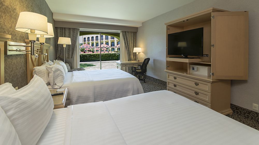 Holiday Inn Express & Suites Queretaro By Ihg Exteriör bild
